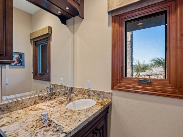 13723 Nightsky Baths1