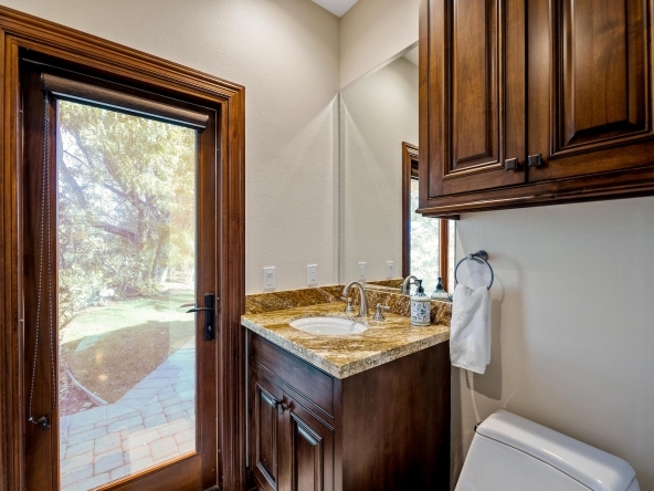 13723 Nightsky Baths4