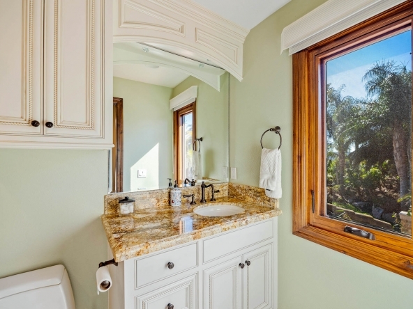 13723 Nightsky Baths5