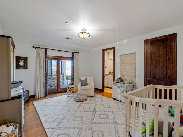 13723 Nightsky Beds 3