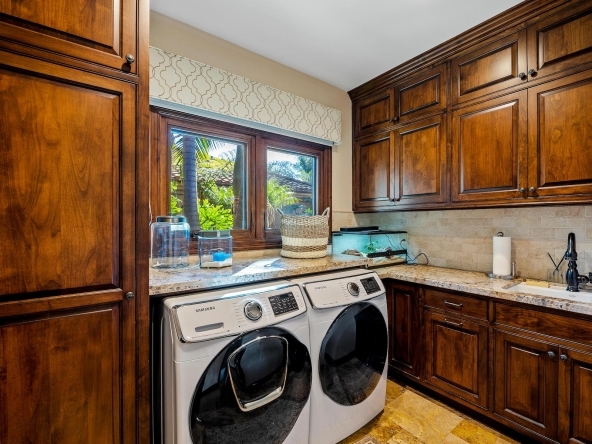 13723 Nightsky Laundry