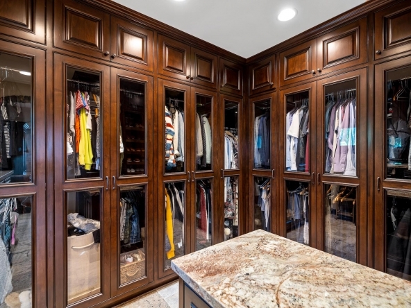 13723 Nightsky MBath 6