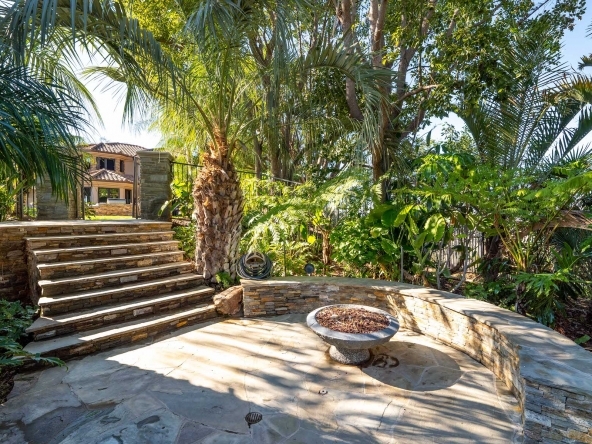 13723 Nightsky Pool 13