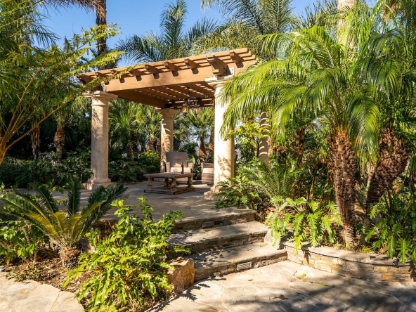 13723 Nightsky Pool 6