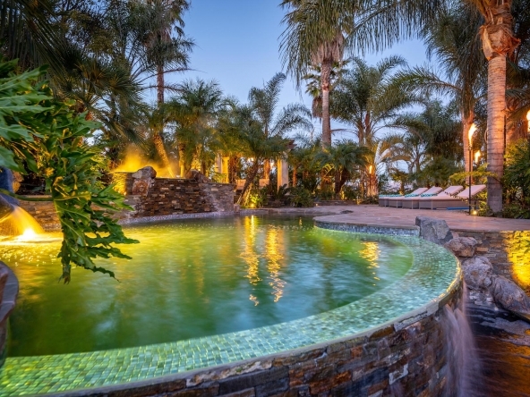 13723 Nightsky PoolTW 6