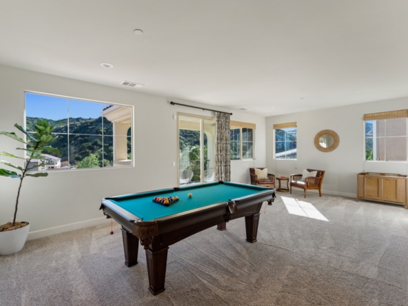 23942 Schoenborn Street PRINT-33