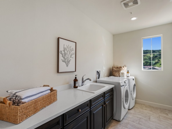 23942 Schoenborn Street PRINT-44