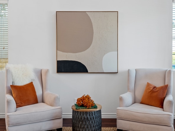 7049 Sale Ave - FrontRoom (7)